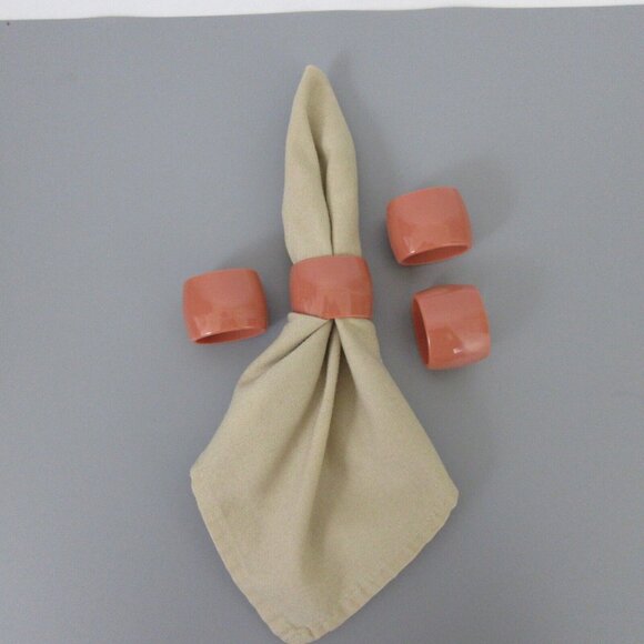 Napkin Rings Set of 4 Burnt Sienna Acrylic High Gloss 1.25" H x 1.75" W x 1.25 D - Picture 4 of 4